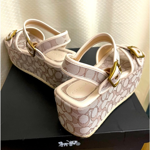 COACH Naomi Jacqrd Flatfor size 9B platform shoe in stone/chalk - Picture 9 of 11